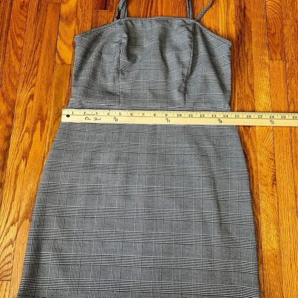 Forever21 spaghetti strap dress - Picture 2 of 5